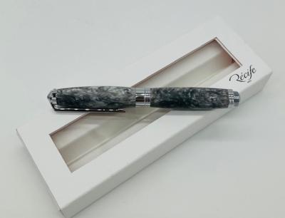 Stylo plume gris